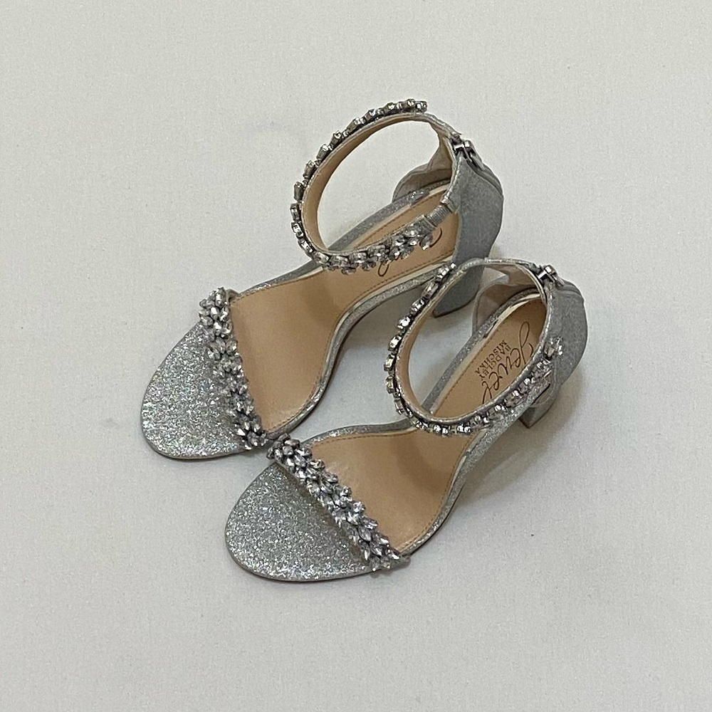 NWT Jewel Badgley Mischka Mayra Silver Ankle Strap Evening Shoes Size 6.5. - Picture 7 of 13